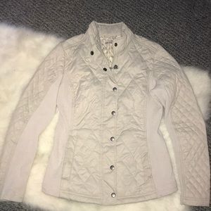 Like new jacket. Great for spring/fall.